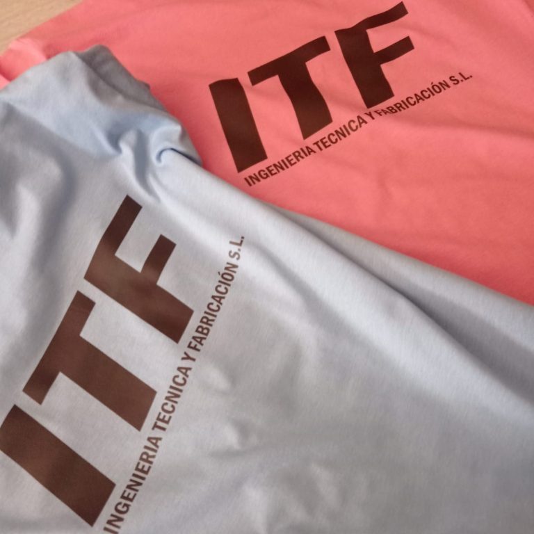 Camisetas personalizadas para empresa con logotipo corporativo realizadas por Bierzogring